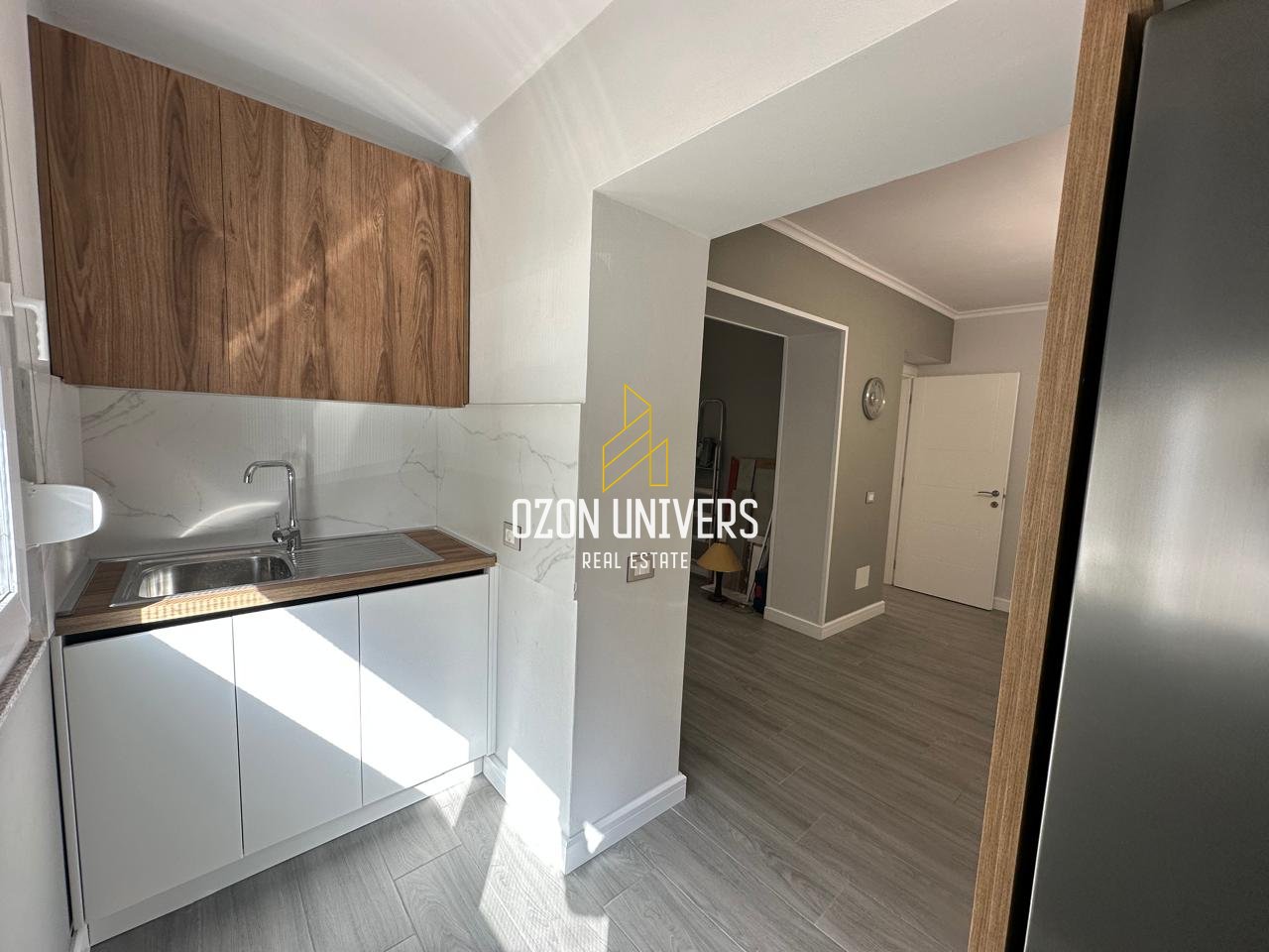 Apartment for Living or Office for Rent near the Red School!