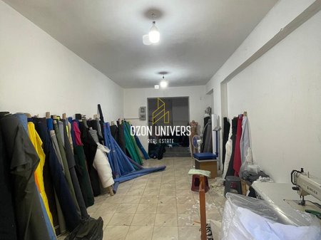 Dyqan për Shitje në Unazë, pranë ish Restorant Durrësit!