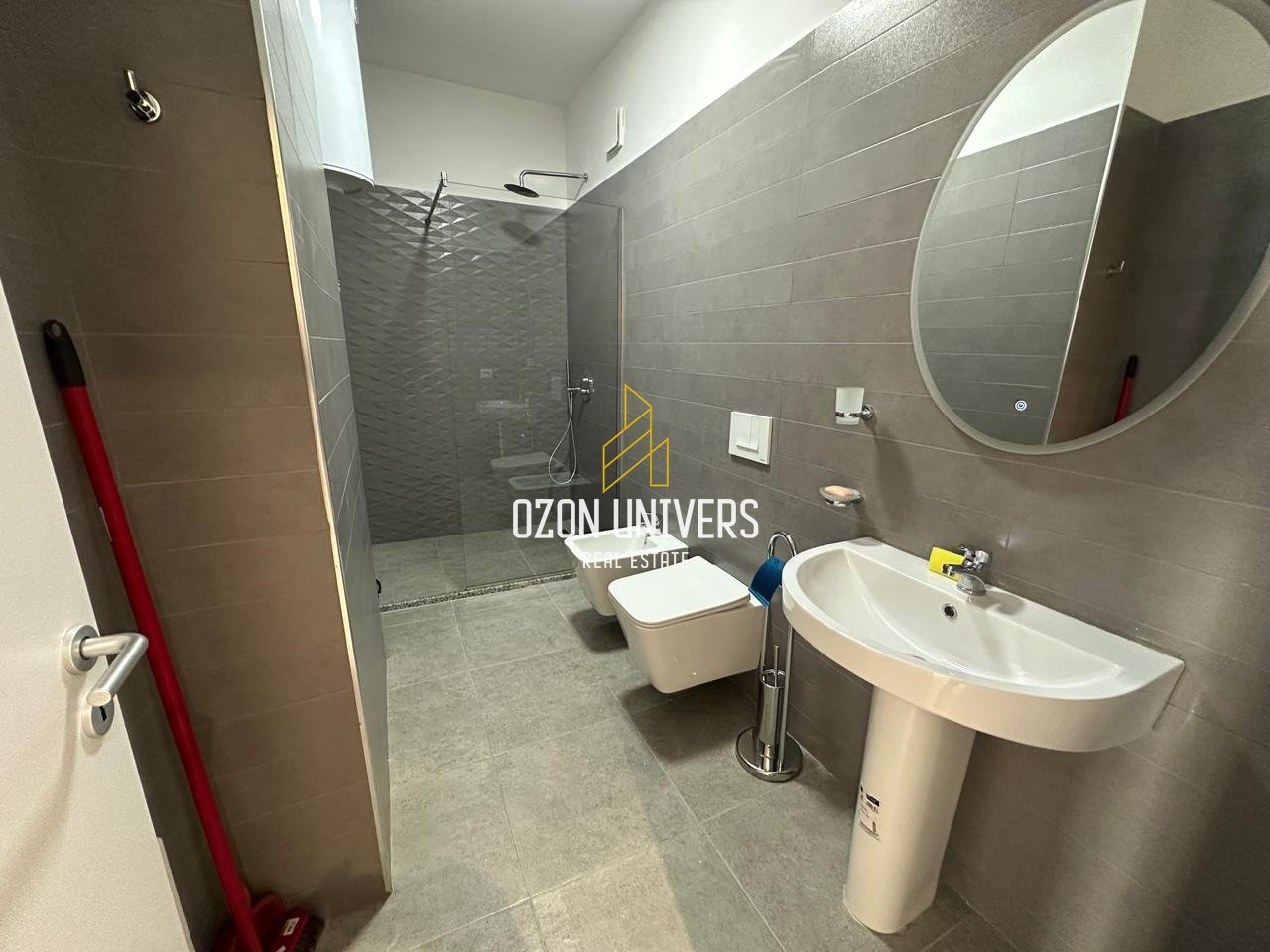 Apartament 2+1 për qira tek Zogu i Zi !