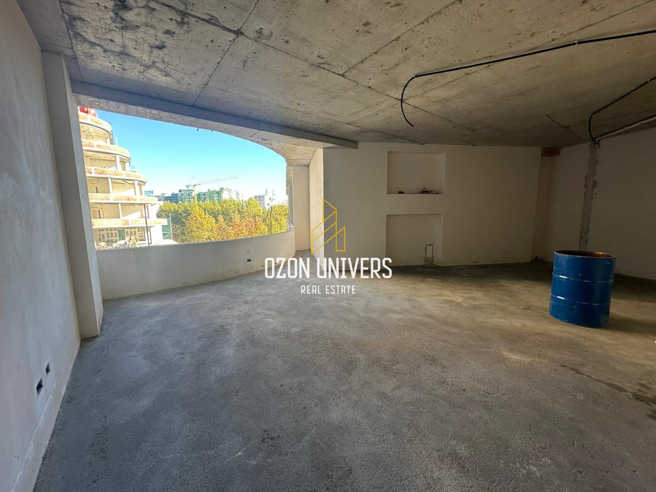 OKAZION! Apartament për shitje 2+1+2 Tek Ekspozita Bulding!