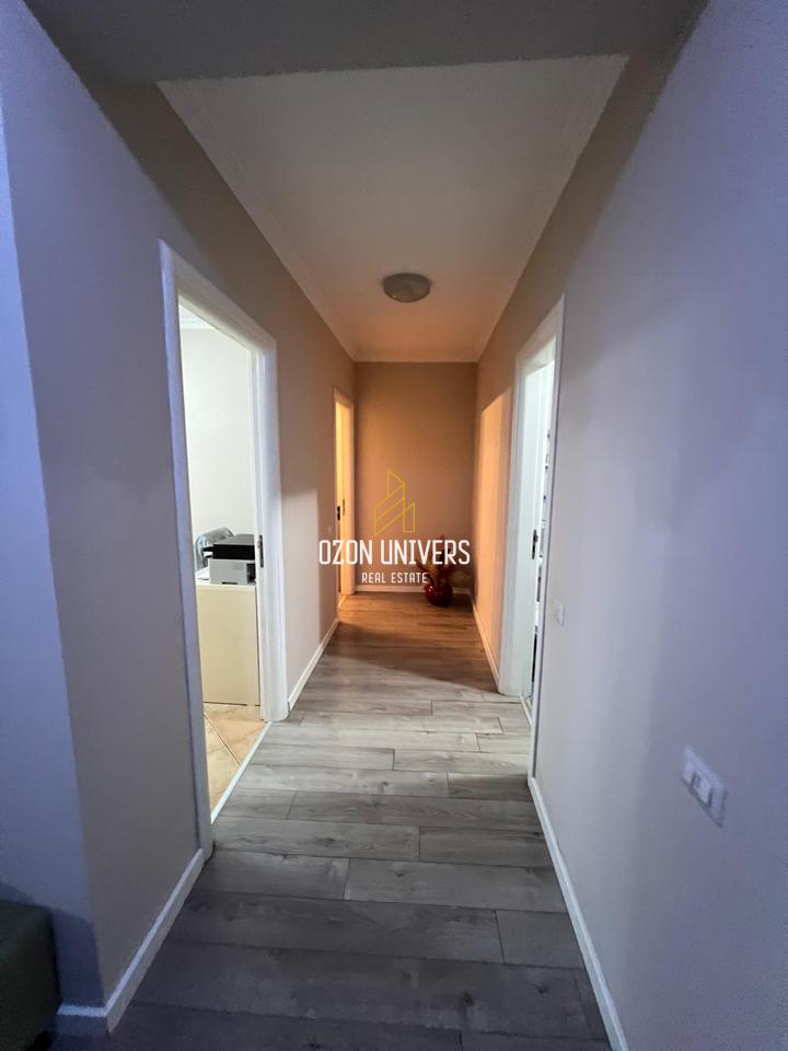 OKAZION! Shitet Apartament 2+1+2 në Usluga Residence, Stacioni Trenit.