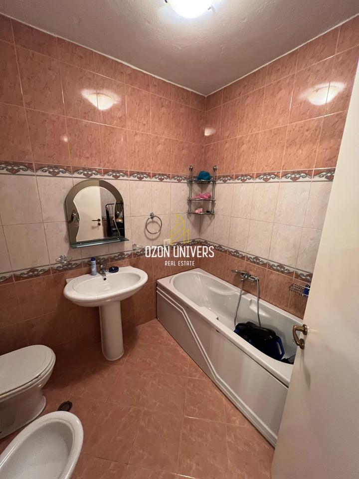 OKAZION! Shitet Apartament 2+1+2 në Usluga Residence, Stacioni Trenit.