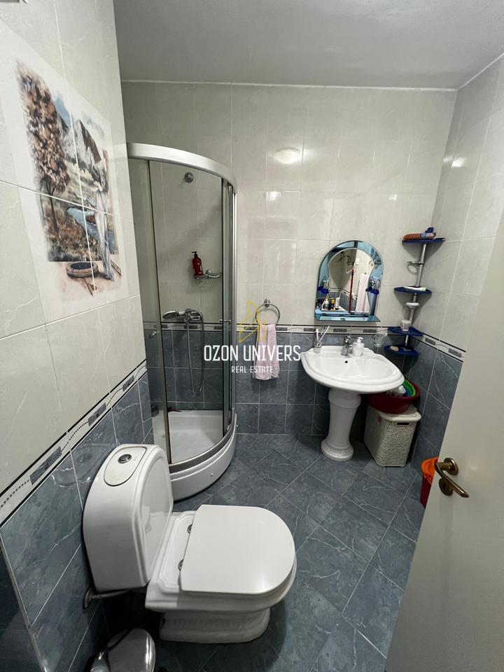 OKAZION! Shitet Apartament 2+1+2 në Usluga Residence, Stacioni Trenit.