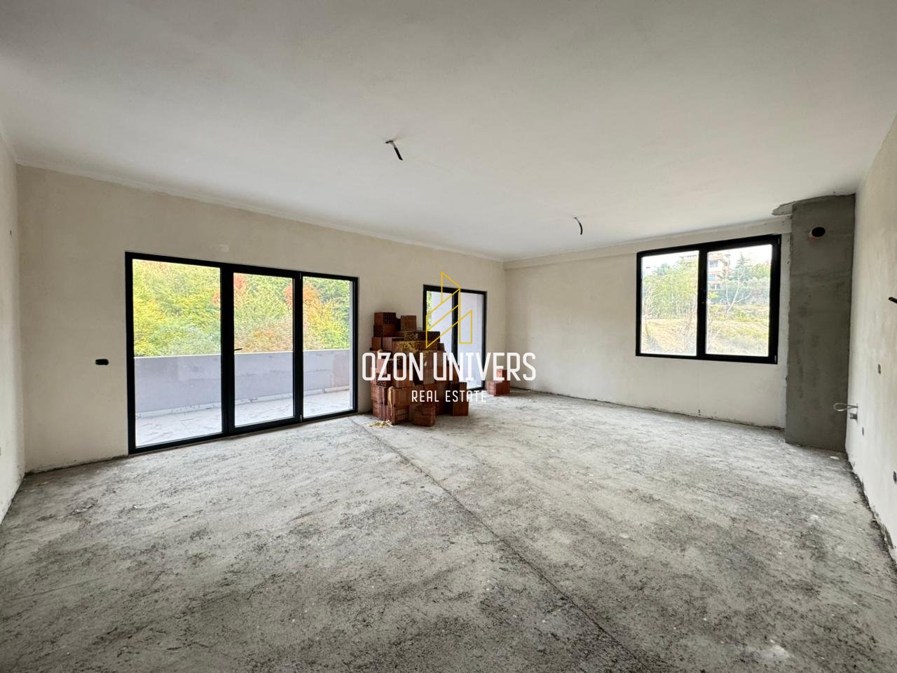 OKAZION! Apartament 3+1+2 për shitje tek Bellevue Residence, Rruga e Elbasanit, përballe Xibrakut!