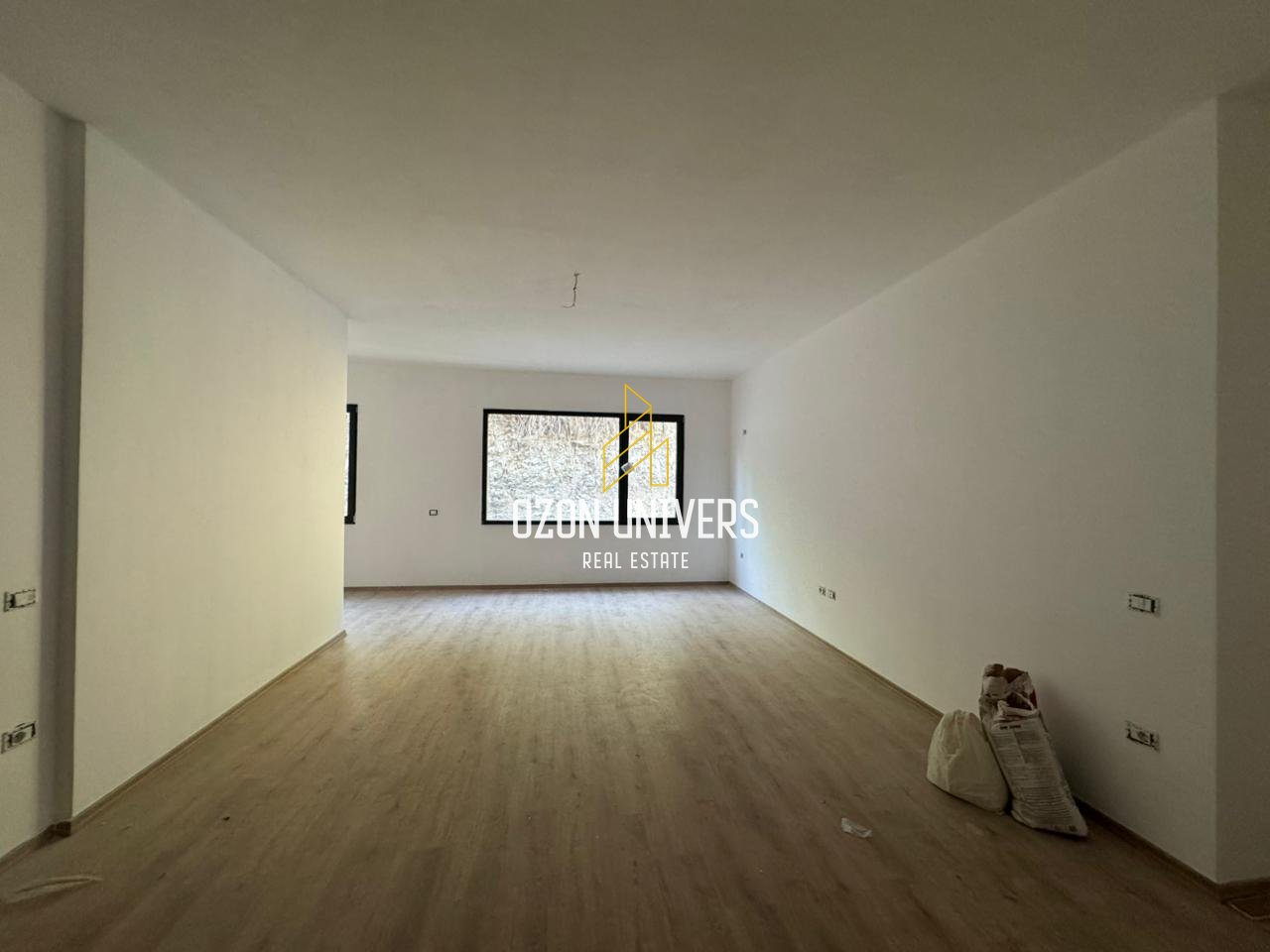 OKAZION! Apartament 2+1+2 për shitje tek Bellevue Residence, Rruga e Elbasanit, përballe Xibrakut!