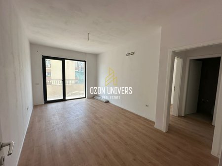 Apartament 1+1 për shitje tek Liqeni i Thate!