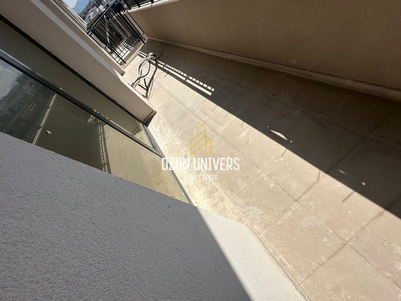 Apartament 1+1 për shitje tek Liqeni i Thate!