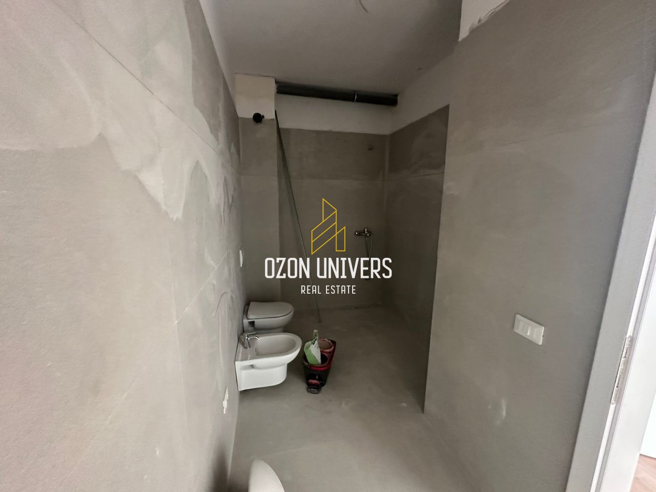 Apartament 1+1 për shitje tek Liqeni i Thate!