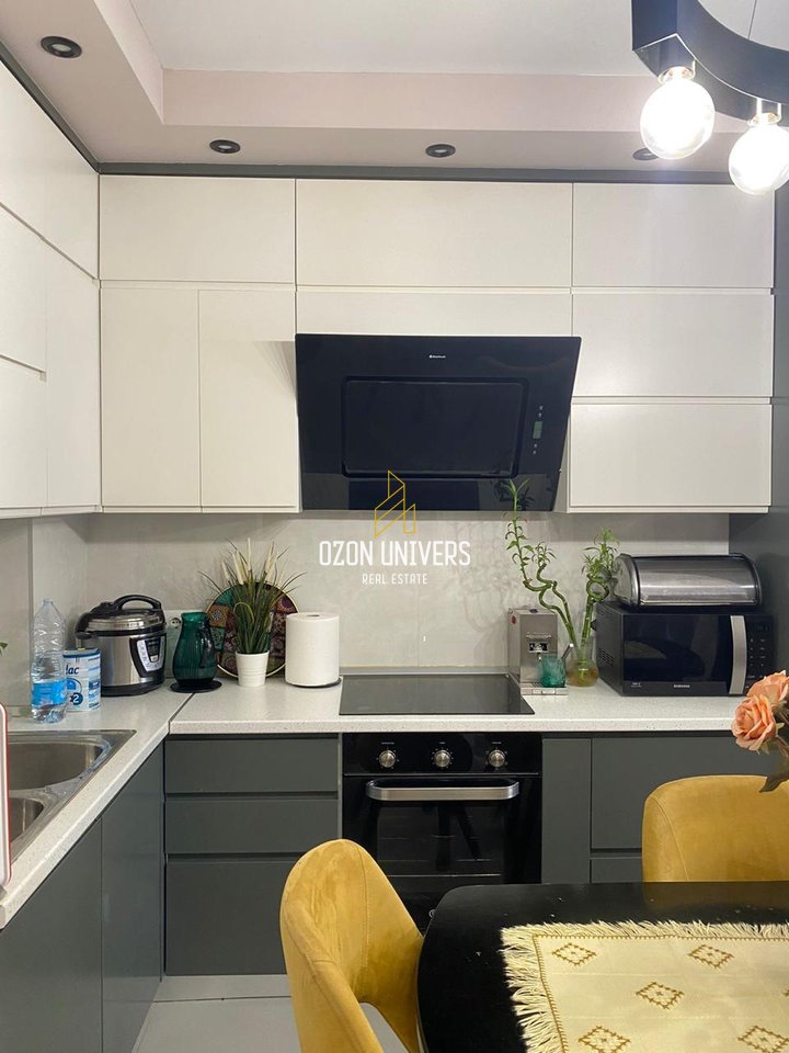 Apartament 1+1 për qira tek Stadiumi Dinamo!