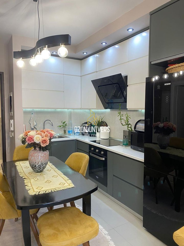 Apartament 1+1 për qira tek Stadiumi Dinamo!