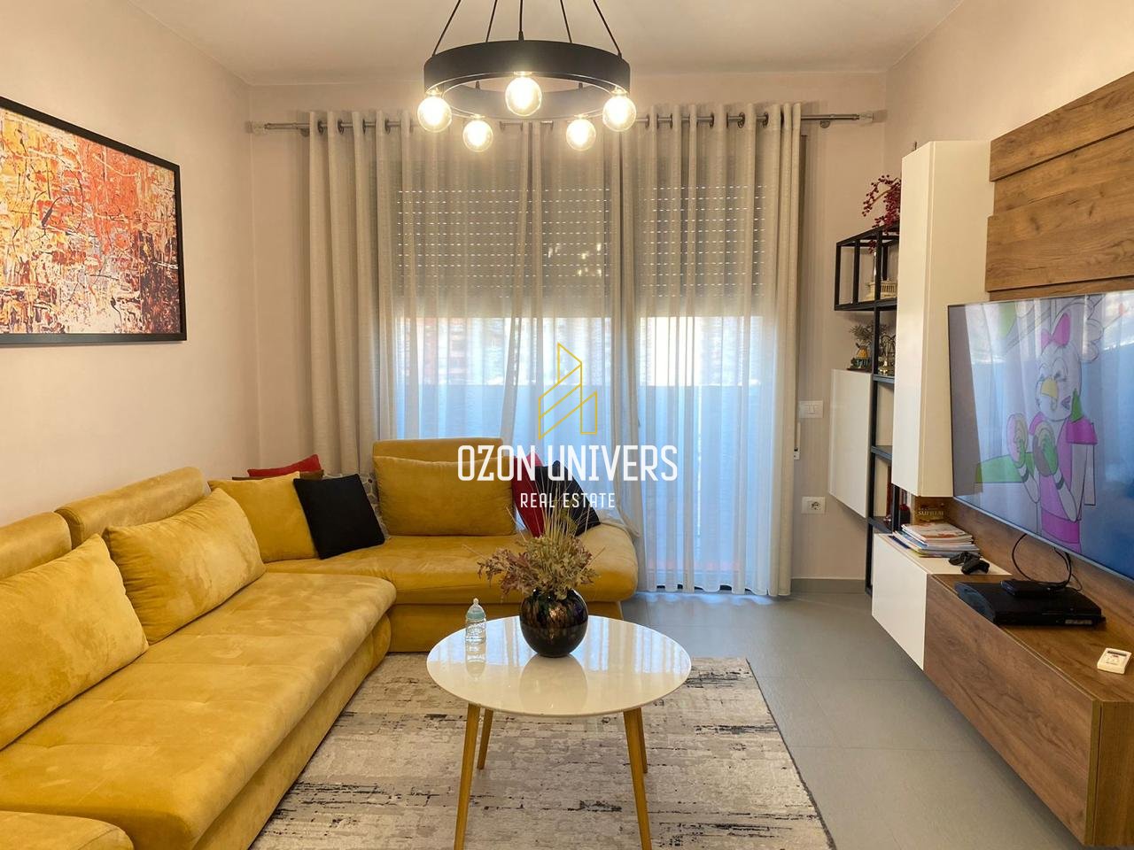 Apartament 1+1 për qira tek Stadiumi Dinamo!
