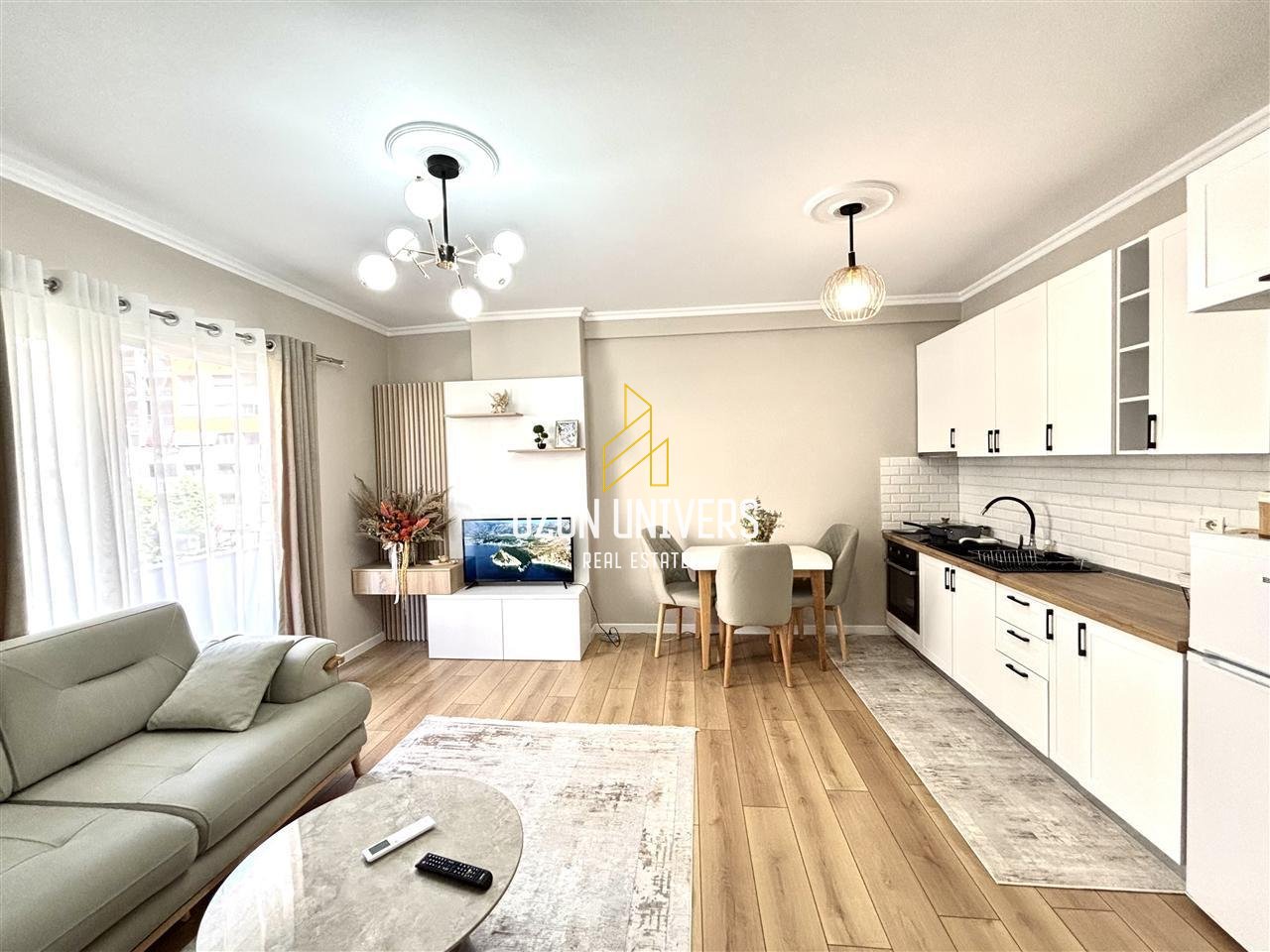 Appartamento 1+1 con 2 balconi in affitto vicino a Villa L, Astir!