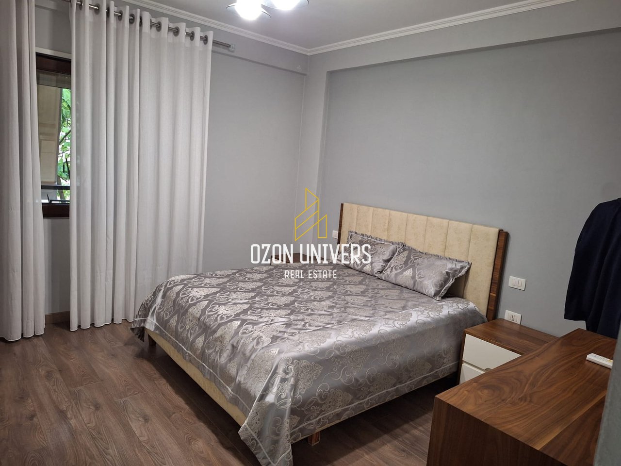 Apartament 2+1 për shitje tek Kopshti Botanik, pranë Xhamisë!