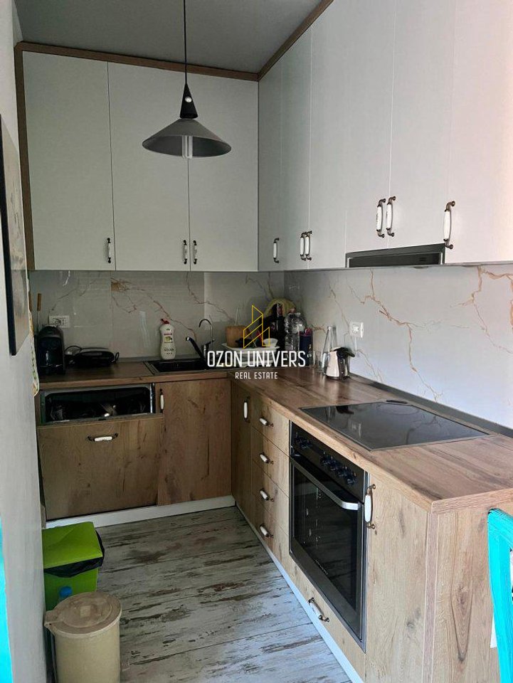 Jepet me qira apartament 2+1, Komuna e Parisit – pranë German Computers