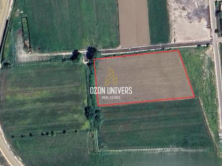 Terreno in vendita lungo la strada, a Rinas!