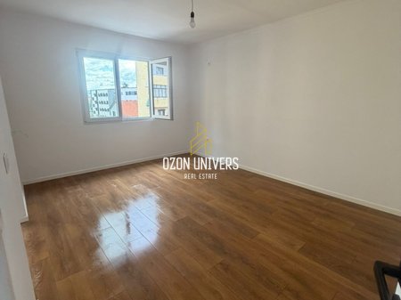 Apartament 1+1 për shitje në Porcelan!