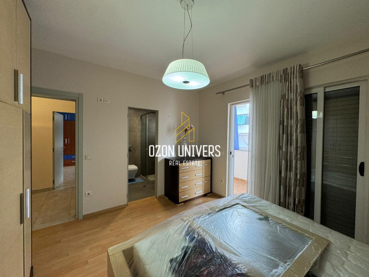 Appartamento 2+1+2 in affitto vicino al Comune di Parigi!