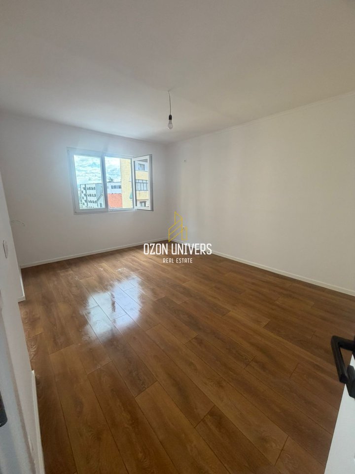 Apartament 1+1 për shitje në Porcelan!