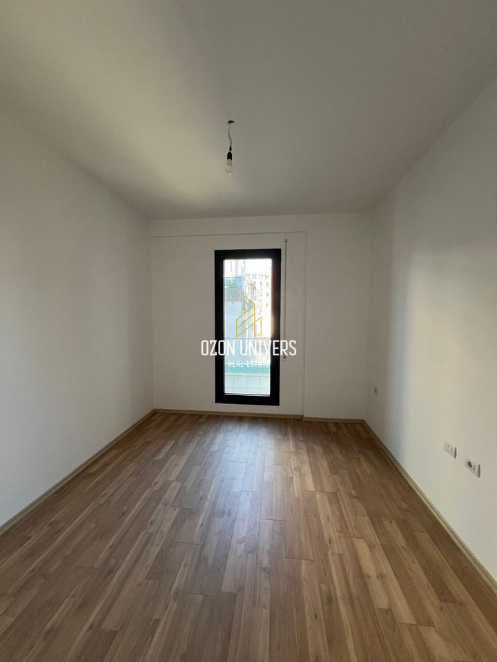 Apartament 2+1+2 në shitje, tek Rruga e Kosovarëve!