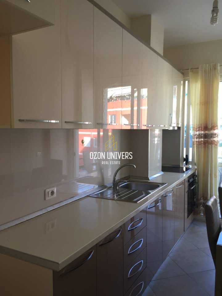 Apartament 1+1 për qira, tek Fresku !