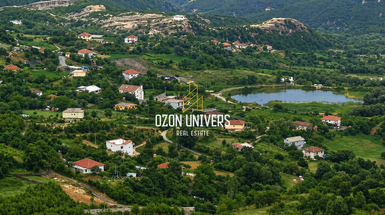 Shitet tokë 8880 m² në Priskë të Madhe!