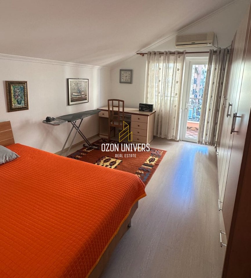 3+1 apartment with parking for rent near the Paris Commune!