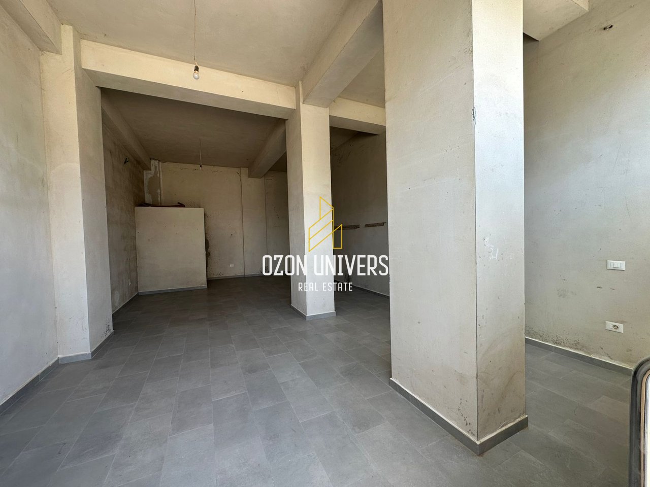 Ambient biznesi për qira tek Rruga  Hito Cako,Astir!