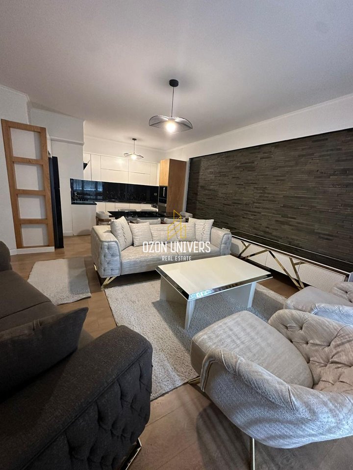 Appartamento 2+1 in affitto presso l'ex Hotel Roland, Astir!