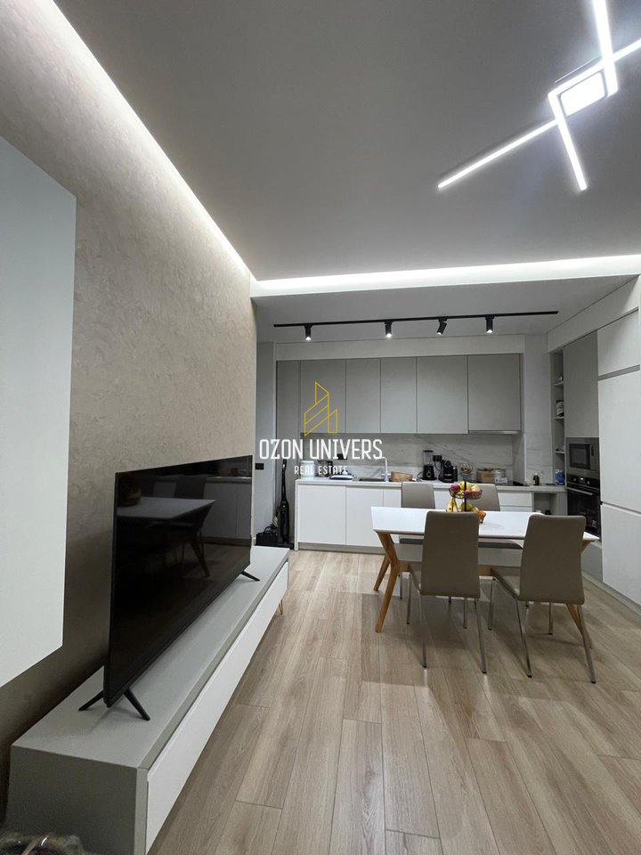 Apartament 2+1+2 për qira, tek Rruga e Kosovarëve!