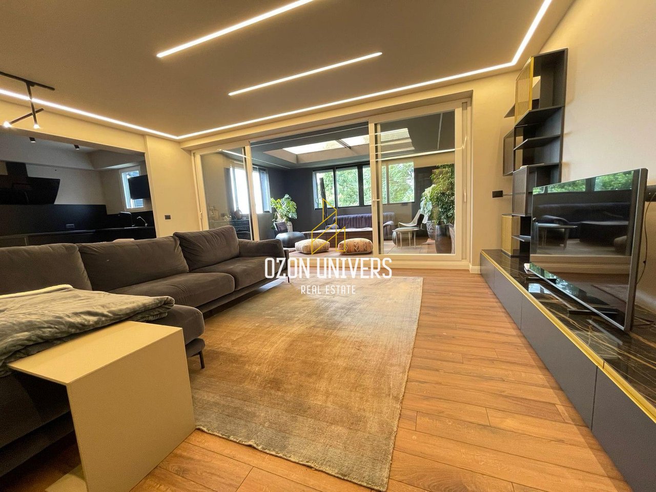 Apartament 3+1+2 Poste Parkimi për Shitje tek Long Hill Residence, Lundër!