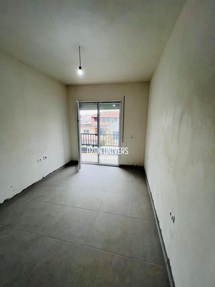 Apartament 1+1 për qira, tek 5 Maji