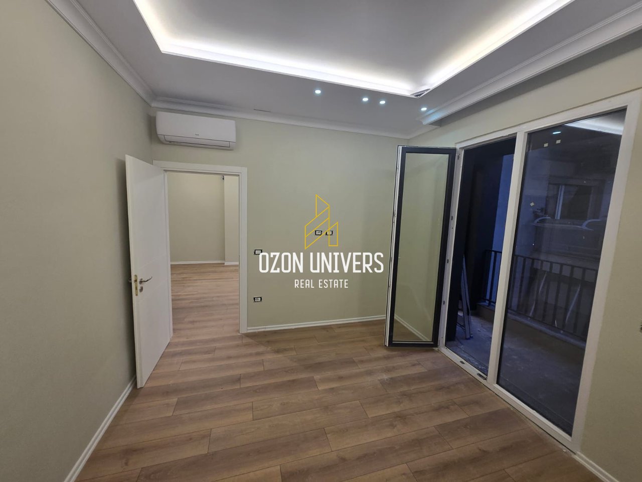 Apartament 1+1 për qira, tek Komuna e Parisit!