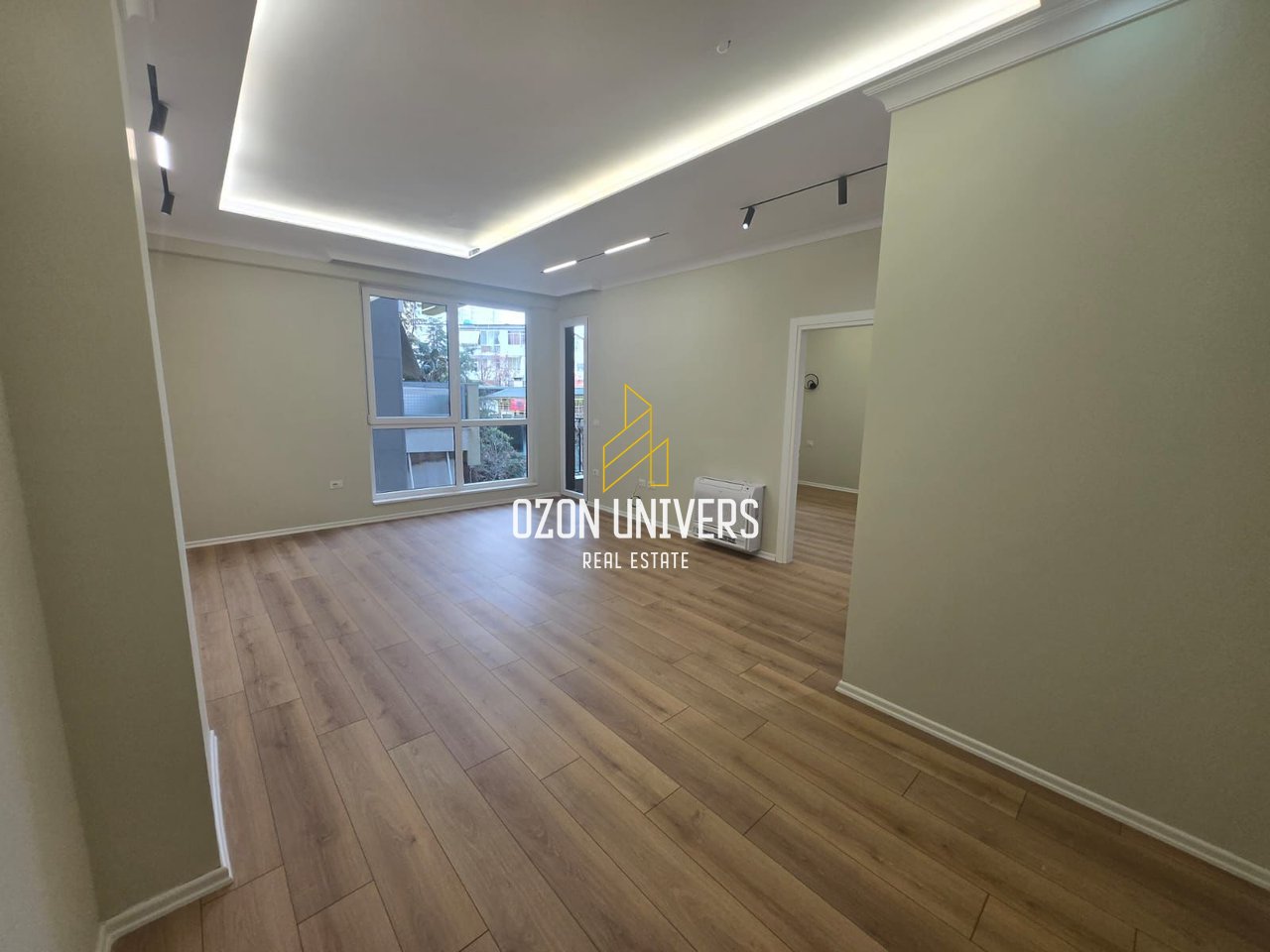 Apartament 1+1 për qira, tek Komuna e Parisit!