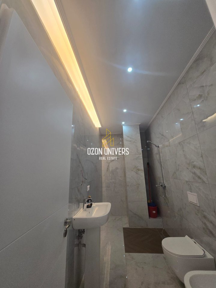 Apartament 1+1 për qira, tek Komuna e Parisit!