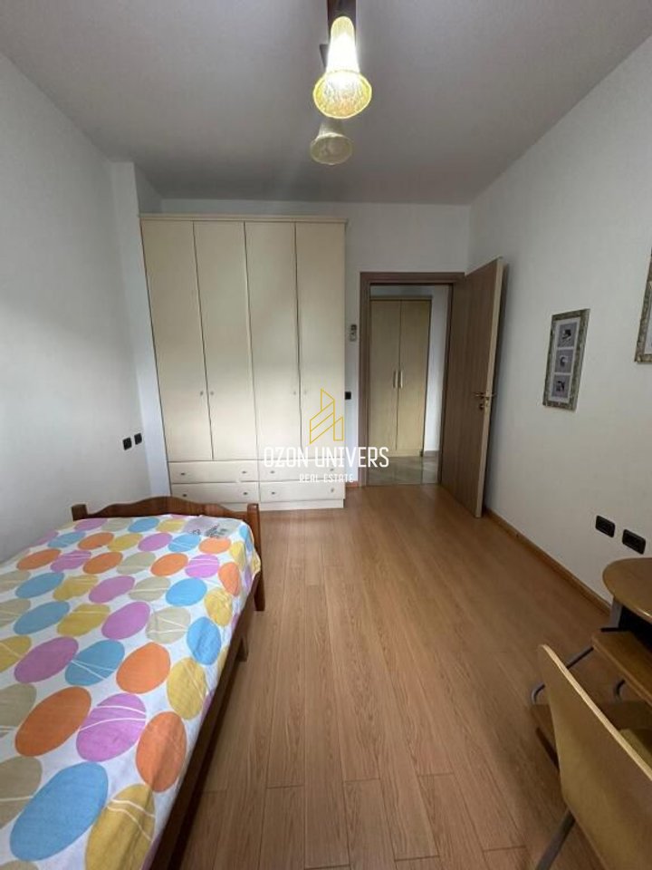 Apartament 3+1+2 për shitje, në Yzberisht tek Pallatet Çabej!