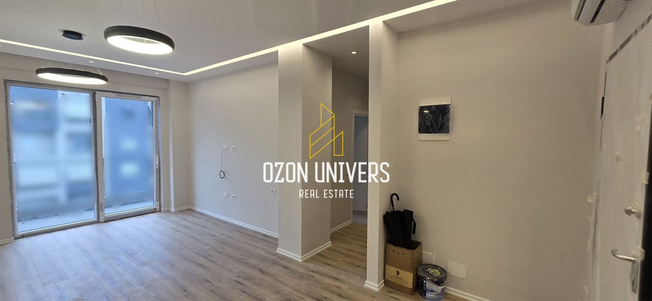 Apartament 2+1 për Qira, tek Komuna e Parisit!