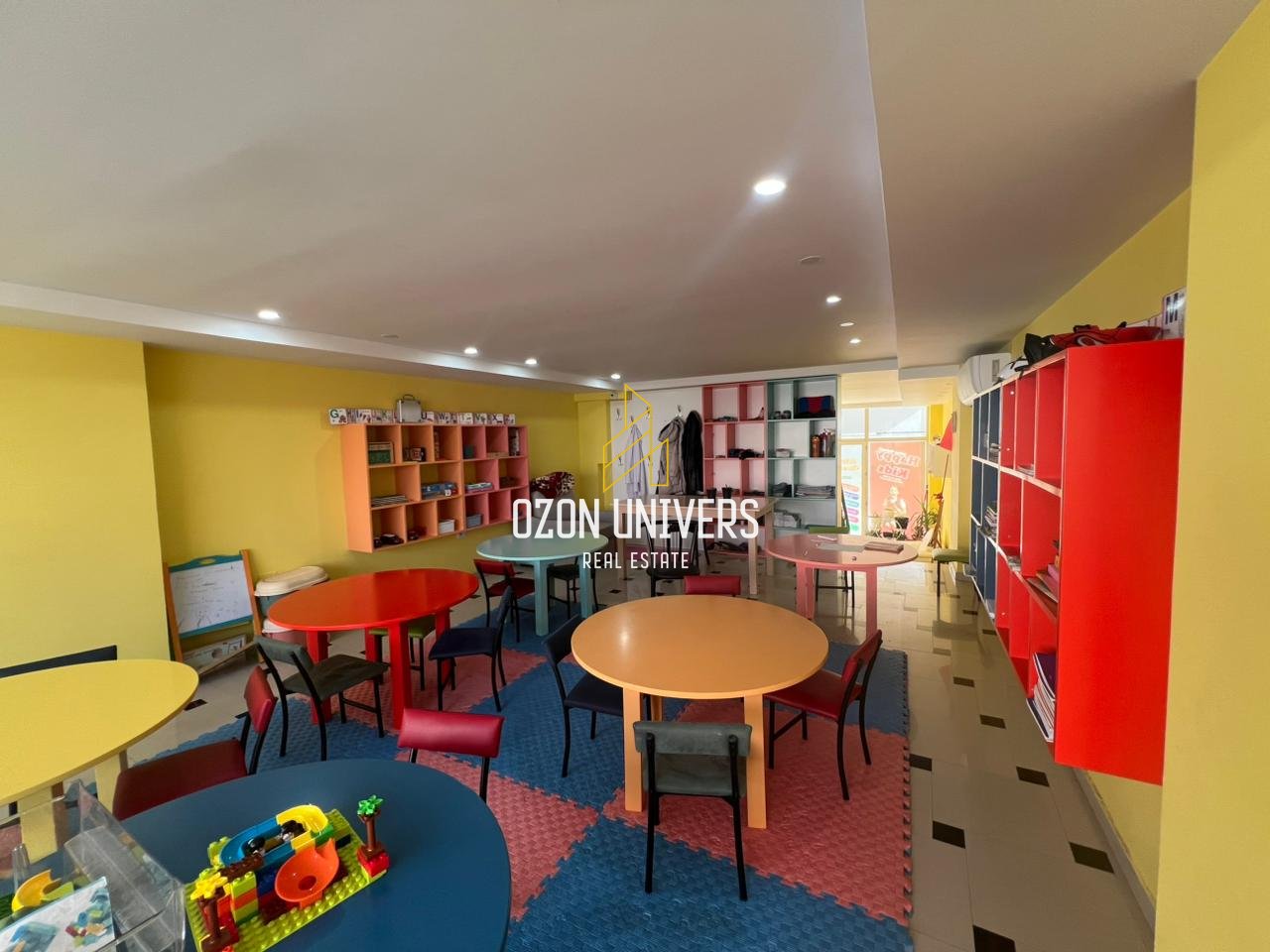 Super business premises for sale in Astir!