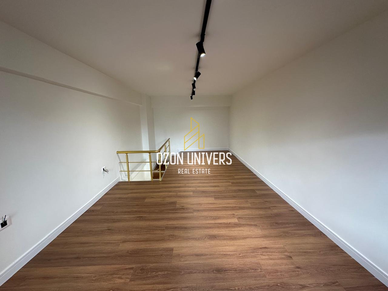 Business environment + parking for rent, Golden Park 3!