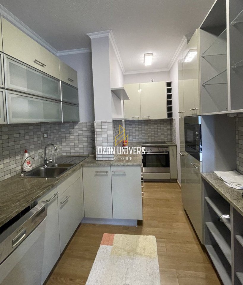 2+1+2 apartment for rent, at Kosovarëve Street
