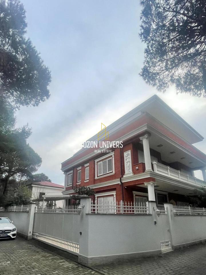 Vilë buzë detit për shitje ose qira, në Qerret!