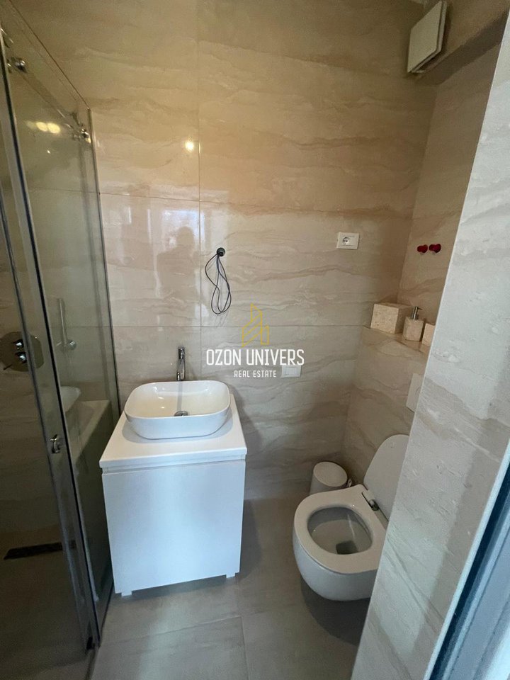 2+1+2 apartment for rent, in the Center