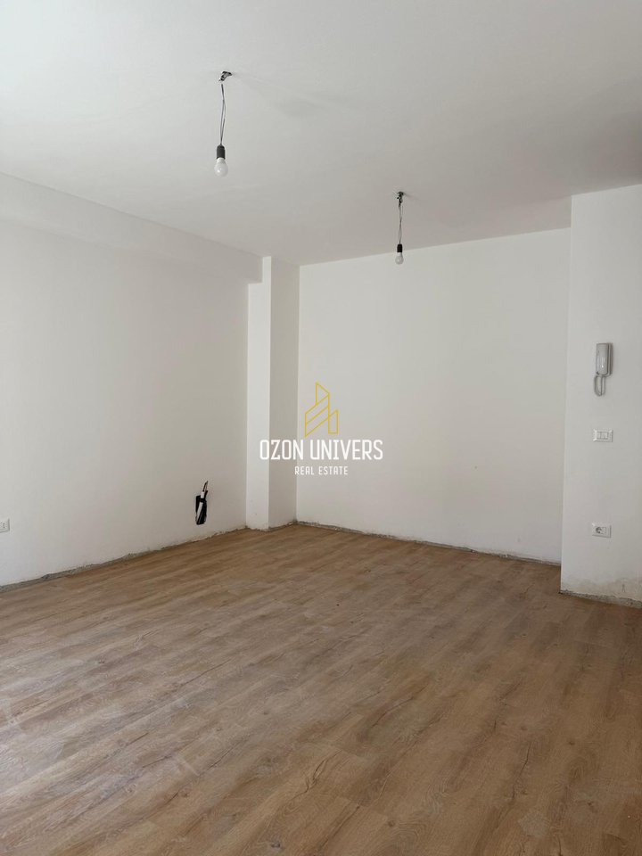 Apartament 1+1 për qira, tek Kompleksi Aura Laprakë