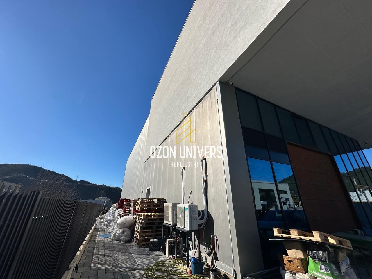 Magazzino in vendita, Vaqarr!