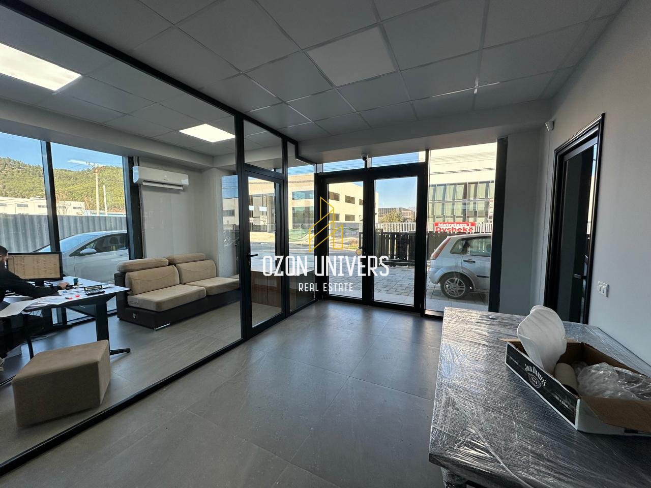 Magazzino in vendita, Vaqarr!