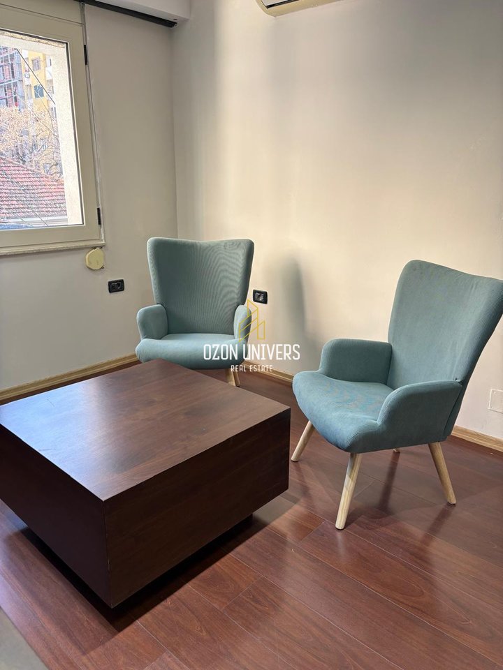 Locale commerciale in affitto a Bllok, vicino all'ex latteria!