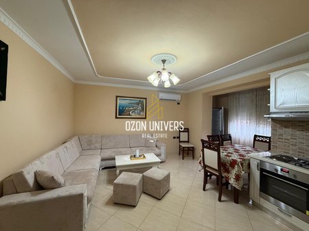 Apartament 2+1 për qira, tek Pazari i Ri!