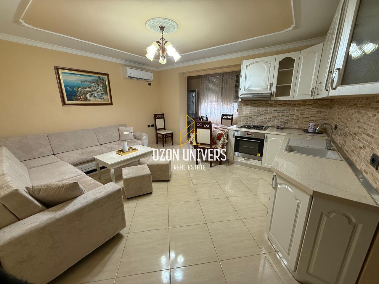 Apartament 2+1 për qira, tek Pazari i Ri!