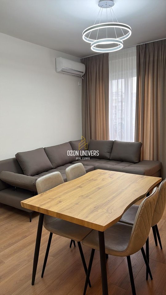Apartament 1+1 me qira, tek Komuna e Parisit!