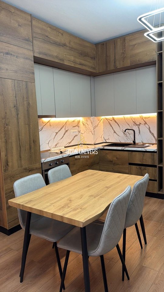 Apartament 1+1 me qira, tek Komuna e Parisit!