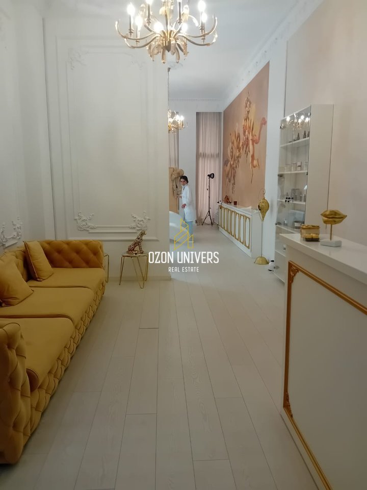 Business premises for rent, at Garden Building!